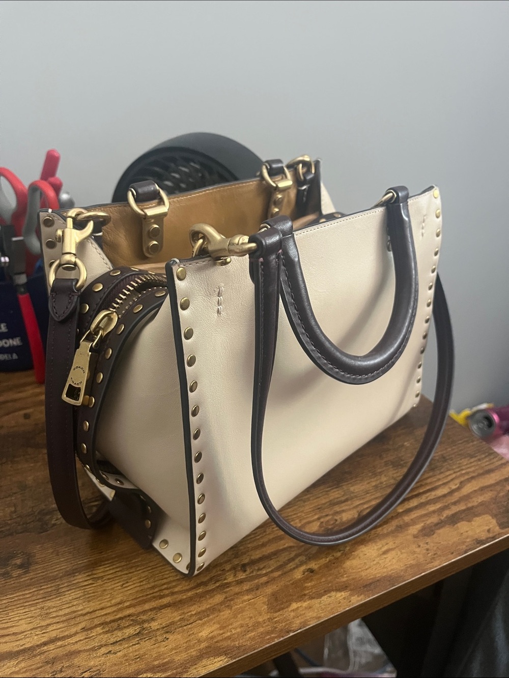 Ivory Coach Rogue 25 in Colorblock with Rivots